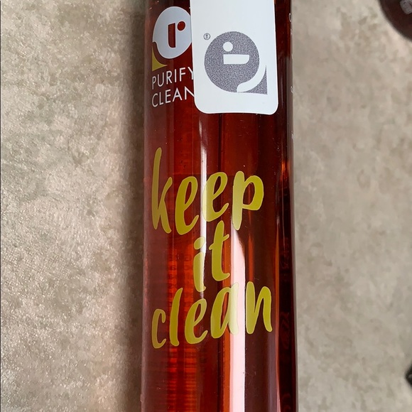 Retro co Keep it Clean cleanser - Picture 4 of 5